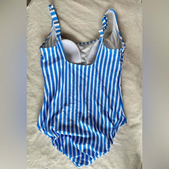 Women's Time & Tru blue and white striped one piece swim suit size Large - Picture 7 of 9